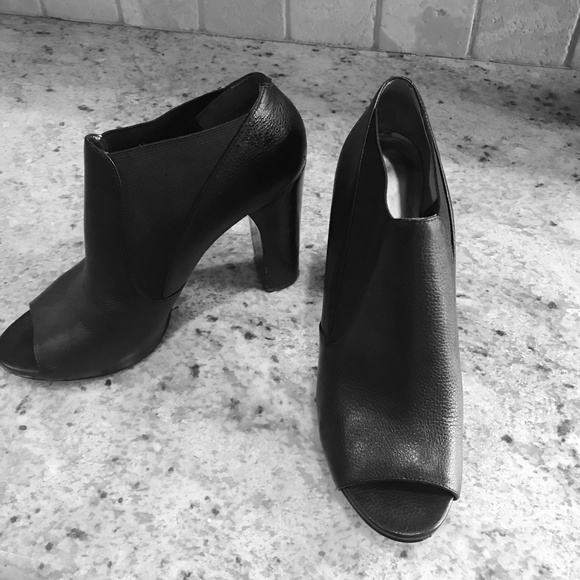 NINE WEST 'HOPPY' ANKLE BOOT LEATHER SIZE 9 Pre-owned great style-great height! - Picture 4 of 10